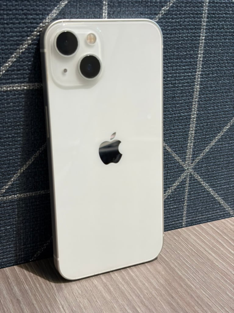 Apple iPhone13 128GB スターライト MLND3J/A