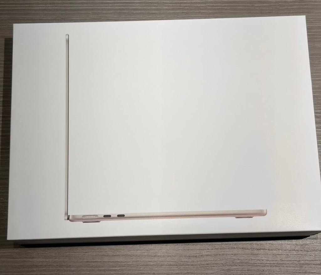 Apple Macbook Air M3 2024 13インチ 16GB 512GB MXCU3J/A