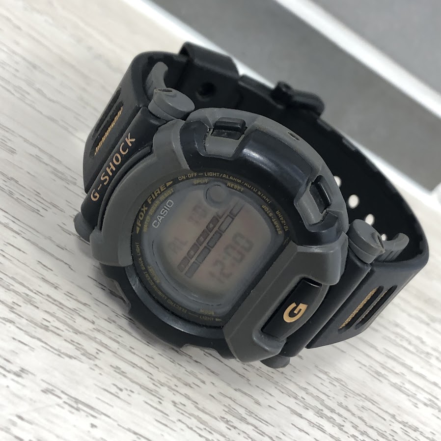 カシオ  G-SHOCK DW-002