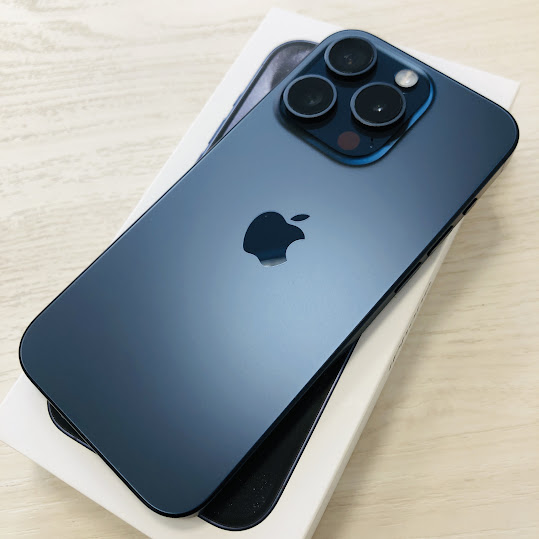 SIMロック解除(docomo) iPhone15Pro 256GB ブルーチタニウム MTUG3J/A