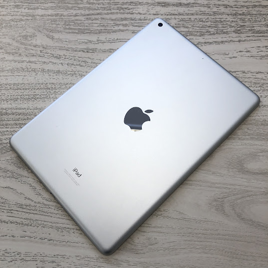 Apple iPad 第9世代 Wi-Fi 64GB シルバー MK2L3J/A