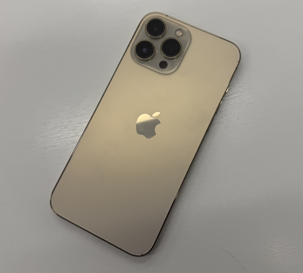 SIMロック解除(Softbank)iPhone13ProMax 256GB ゴールド MLJA3J/A