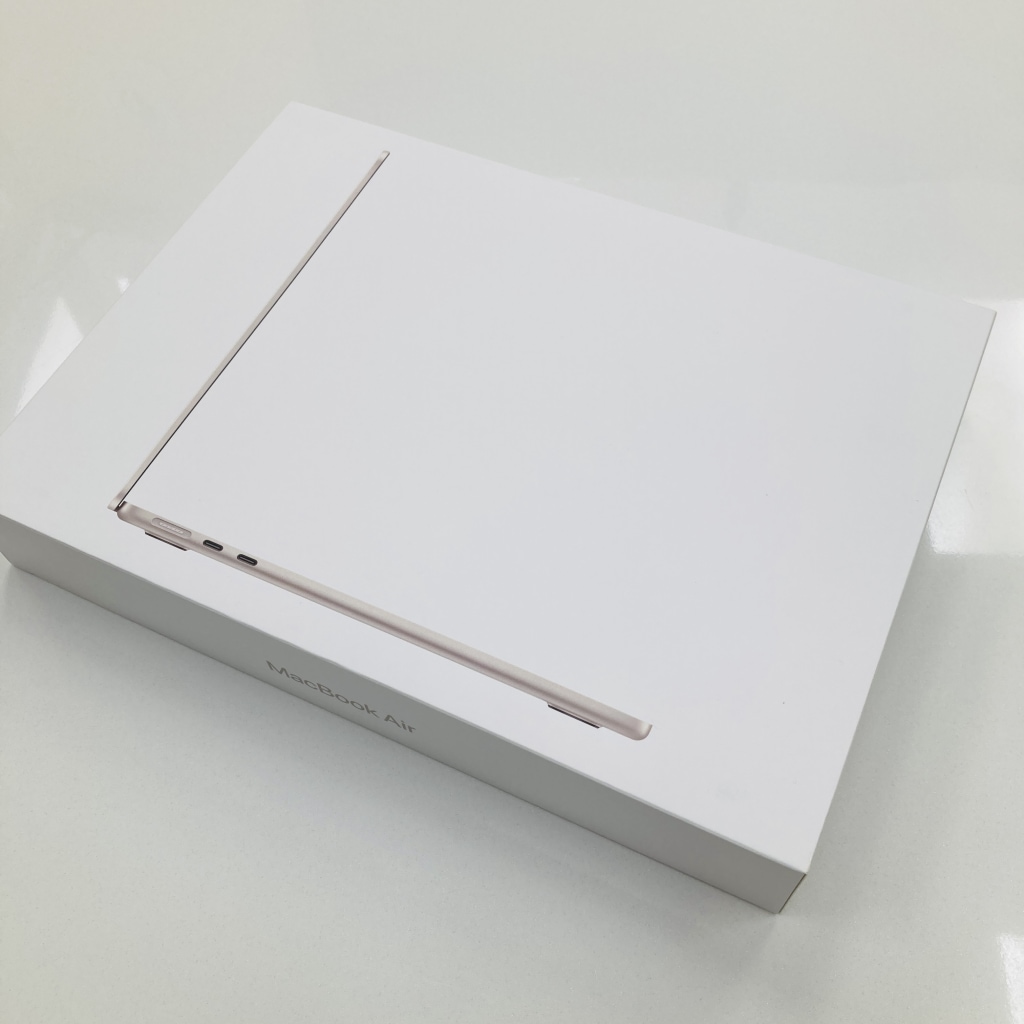 Apple MacBook Air 13.6インチ Liquid Retinaディスプレイ MDHA4J/A メモリ16GB SSD512GB
