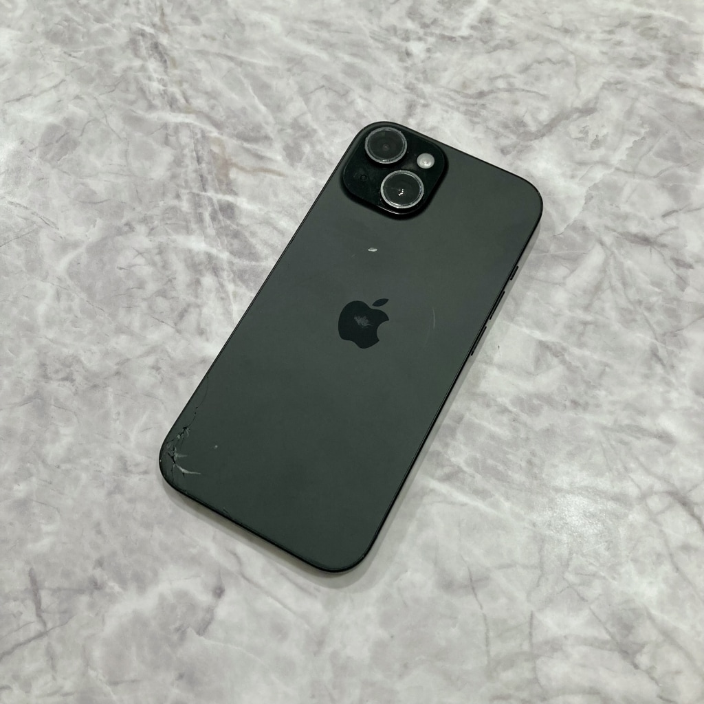 au/SIMロック解除 iPhone15 128GB ブラック MTMH3J/A
