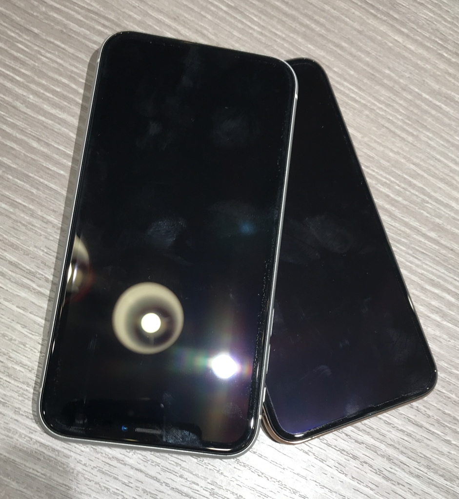 iPhoneXR 64GB ホワイト MT032J/A