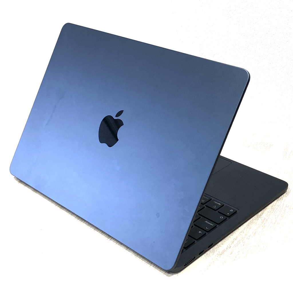 Apple Macbook Air 13インチ M4 2025 メモリ16GB SSD256GB MW123J/A