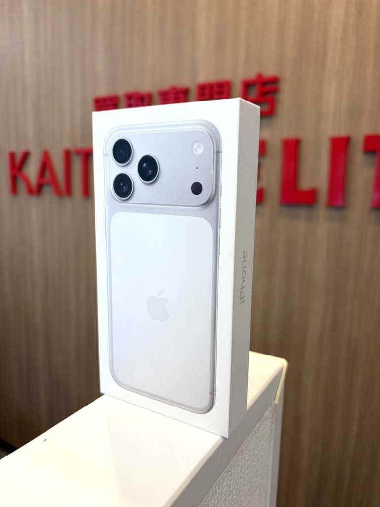 iPhone17proMax 512GB シルバー MFYC4J/A