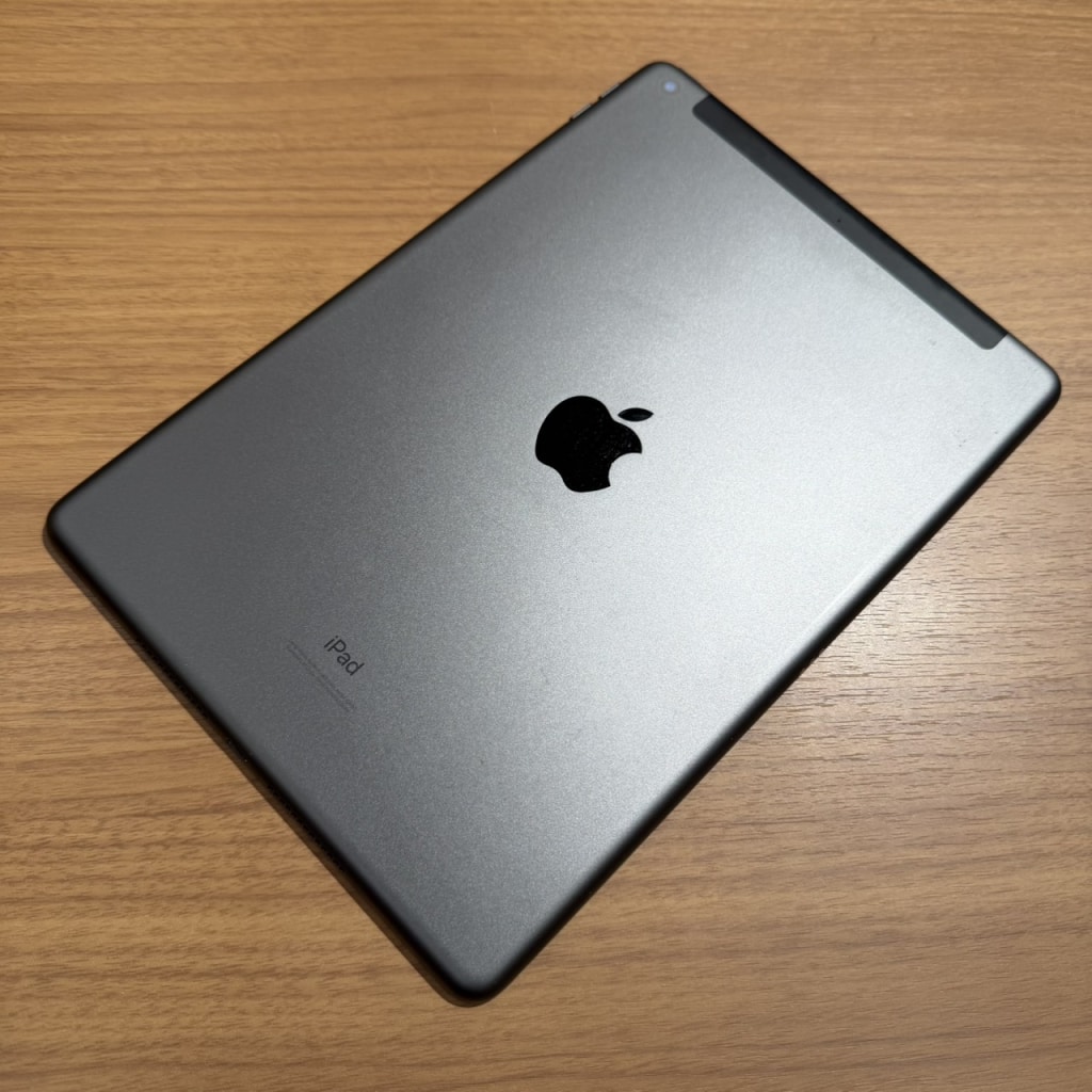 iPad（第8世代） Cellular 32GB スペースグレイ NYMH2J/A