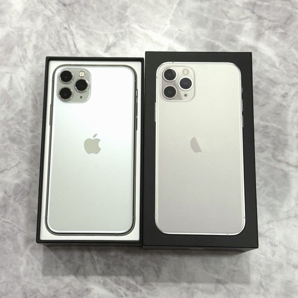 SIMロック解除(au) iPhone11 Pro 256GB シルバー MWC82J/A