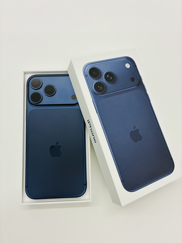 SIMロック解除(docomo) iPhone17 Pro Max 256GB ディープブルー MFYA4J/A