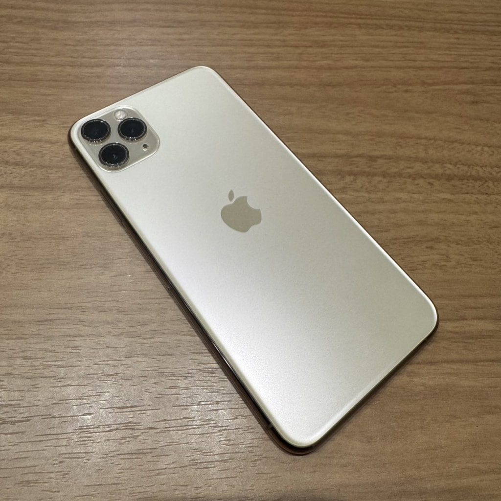 SIMロック解除(au) iPhone11ProMax 256GB ゴールド MWHL2J/A