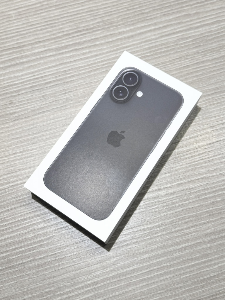 Apple iPhone16 128GB ブラック MYDQ3J/A