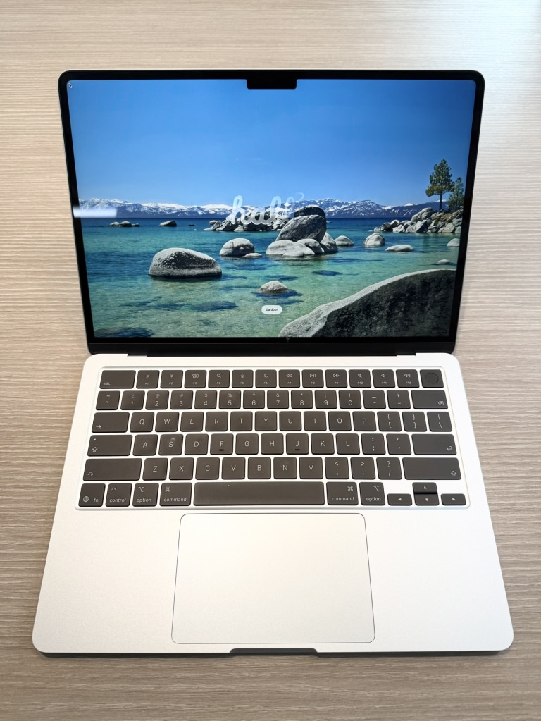 Apple MacBook Air 13インチ M5 16GB/512GB スカイブルー MDHH4ZP/A