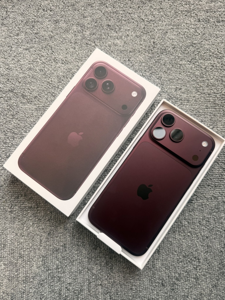 Apple iPhone18Pro MAX 256GB バーガンディ MJX74J/A