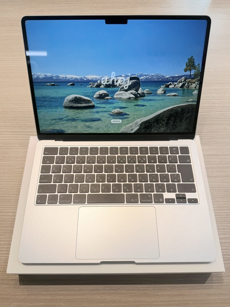 Apple MacBook Air 13.6インチ Liquid Retinaディスプレイ スカイブルー MC6V4J/A