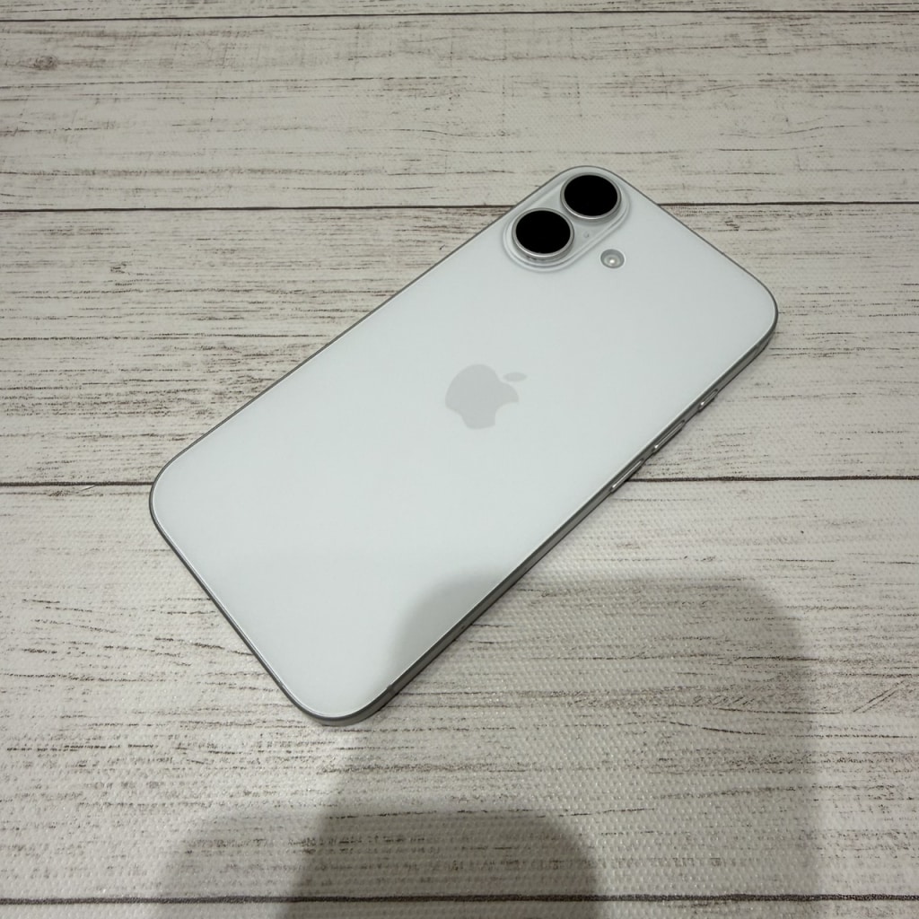 SIMロック解除(docomo)iPhone16 128GB ホワイト MYDR3J/A