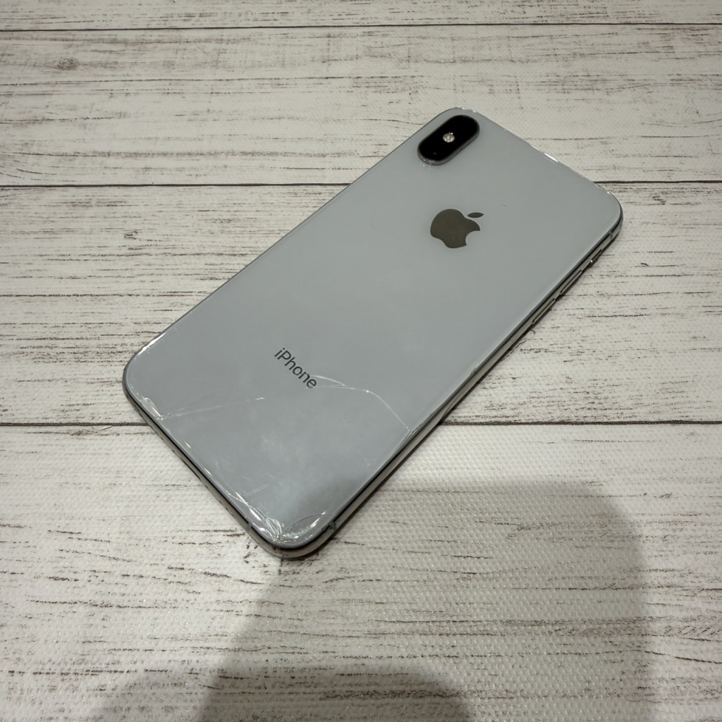 SIMロック解除(docomo)iPhoneXs 64GB シルバー MTAX2J/A