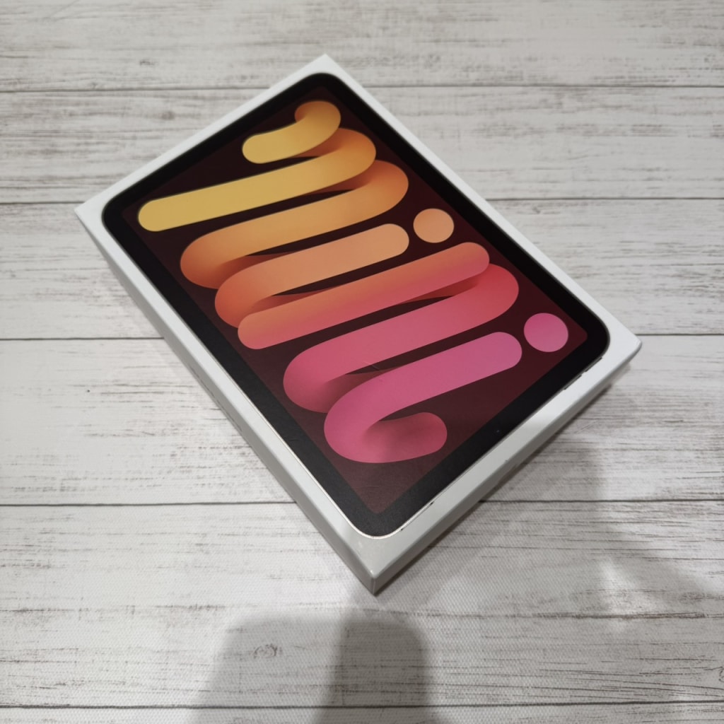 SIMロック解除(Softbank)iPad mini 第7世代 (A17 Pro) cellularモデル 256GB スターライト MXPX3J/A
