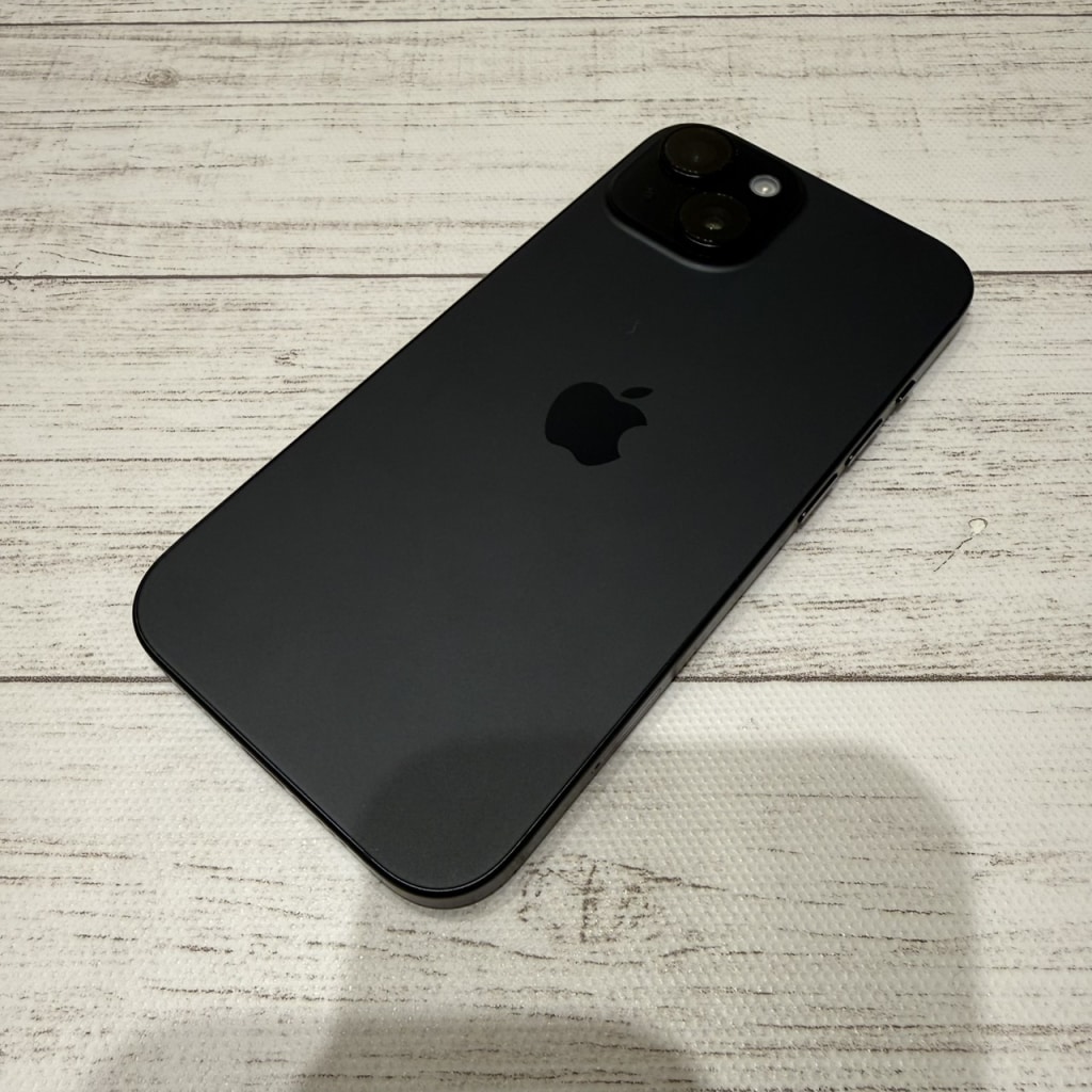 SIMロック解除(Softbank)iPhone15 128GB ブラック MTMH3J/A