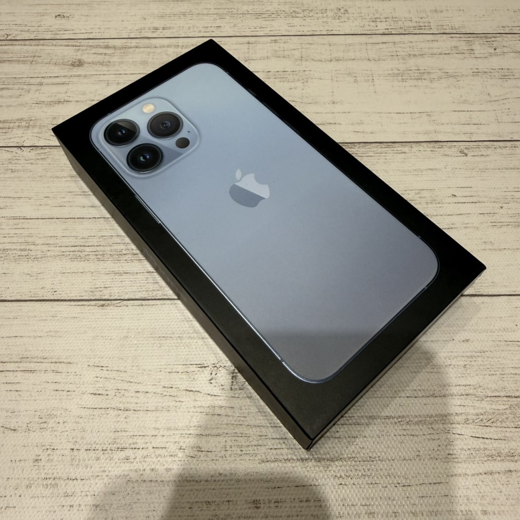 SIMロック解除(au)iPhone13Pro 256GB シエラブルー MLUU3J/A