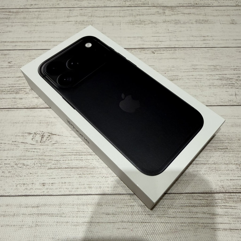 国内版SIMフリー iPhone18Pro 1TB ブラック MJRF4J/A