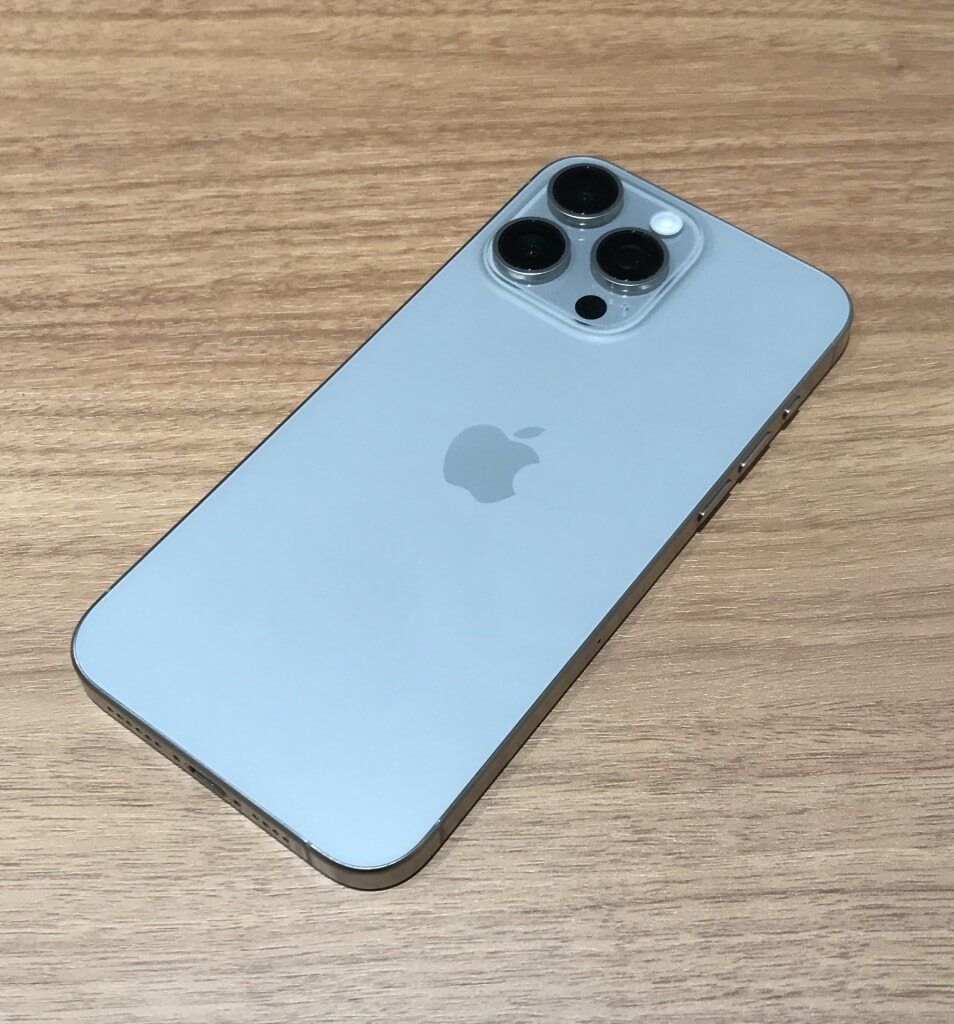 SIMロック解除(softbank)  iPhone15ProMax 256GB ナチュラルチタニウム MU6R3J/A