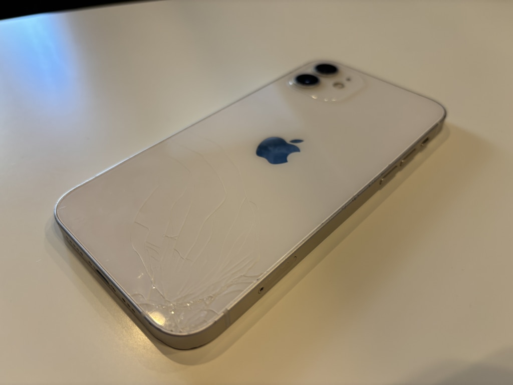 SIMロック解除(docomo)iPhone12 64GB ホワイト MGHP3J/A