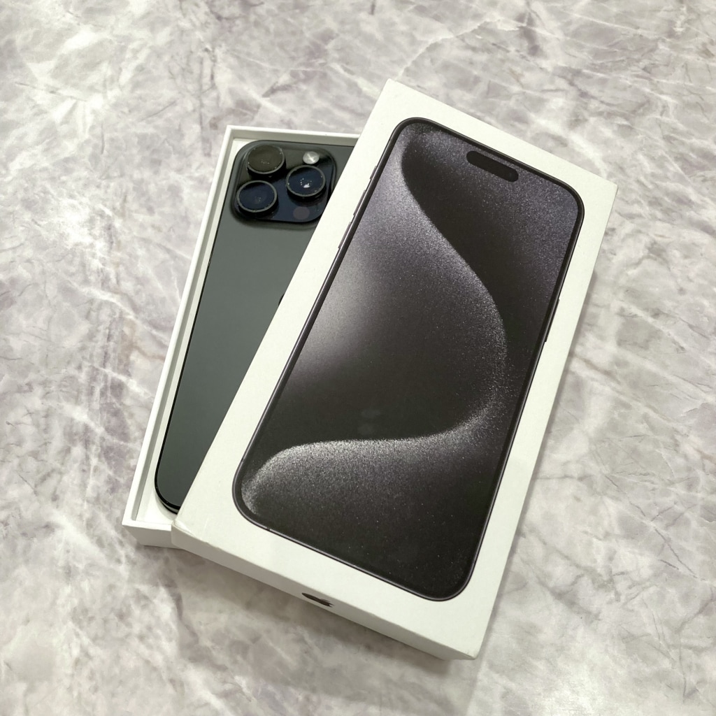 千葉店｜端末買取｜au/SIMロック解除 iPhone15ProMax 512GB ブラック