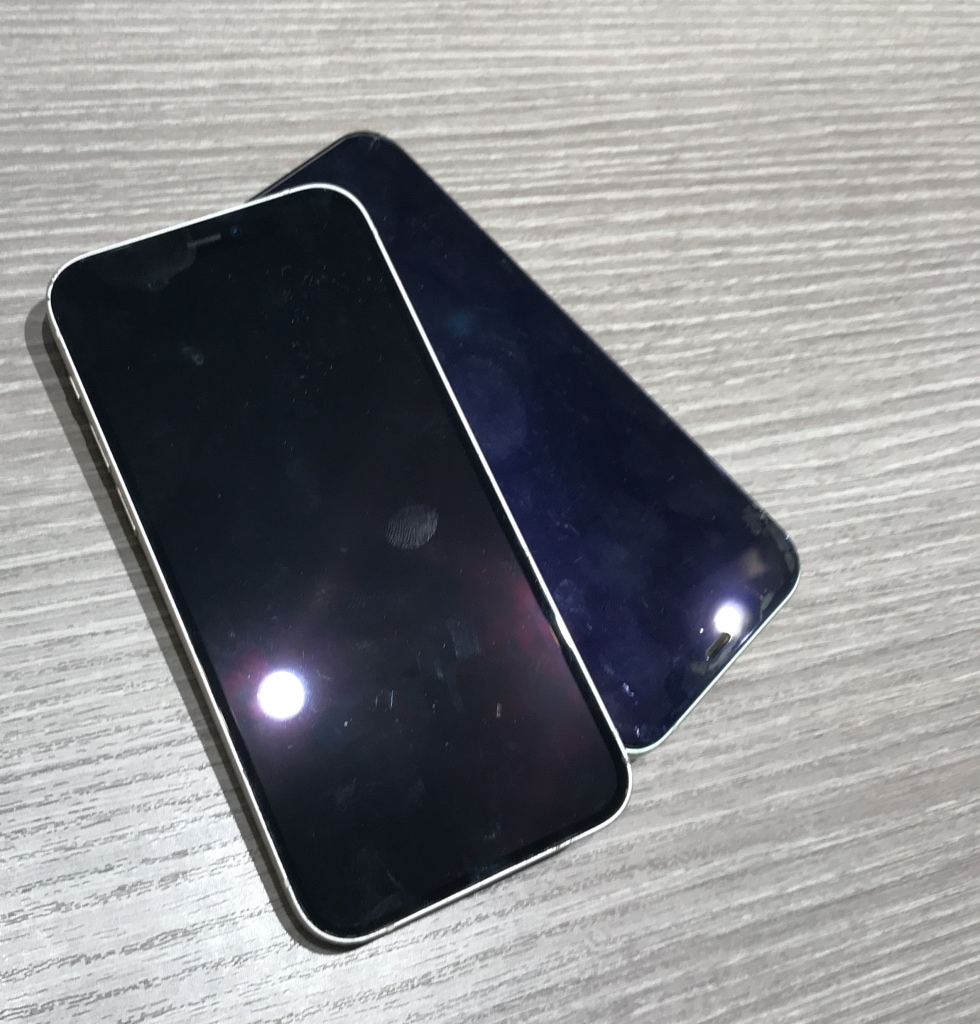 SIMロック解除(softbank) iPhone12 64GB ホワイト MGHP3J/A