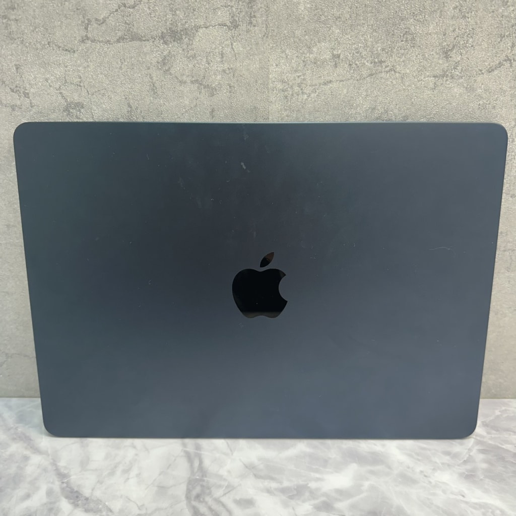 MacBook Air 2024 M3 13インチ 16GB 256GB MC8K4J/A