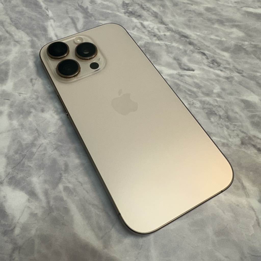 SIMロック解除(au) iPhone16 Pro 256GB デザートチタニウム MYN23J/A