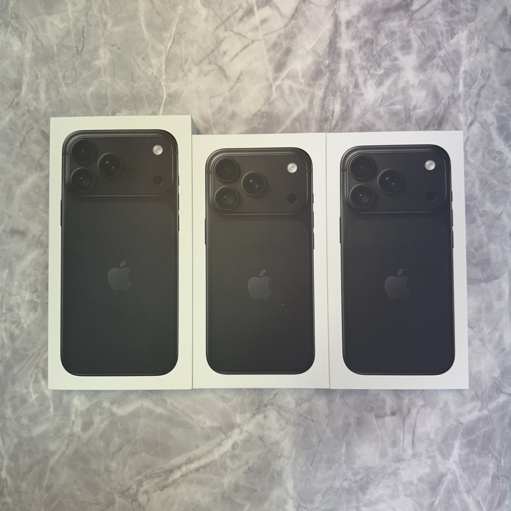 iPhone18 Pro 512GB ブラック MJR94J/A    iPhone18ProMAX 256GB ブラック MJX54J/A