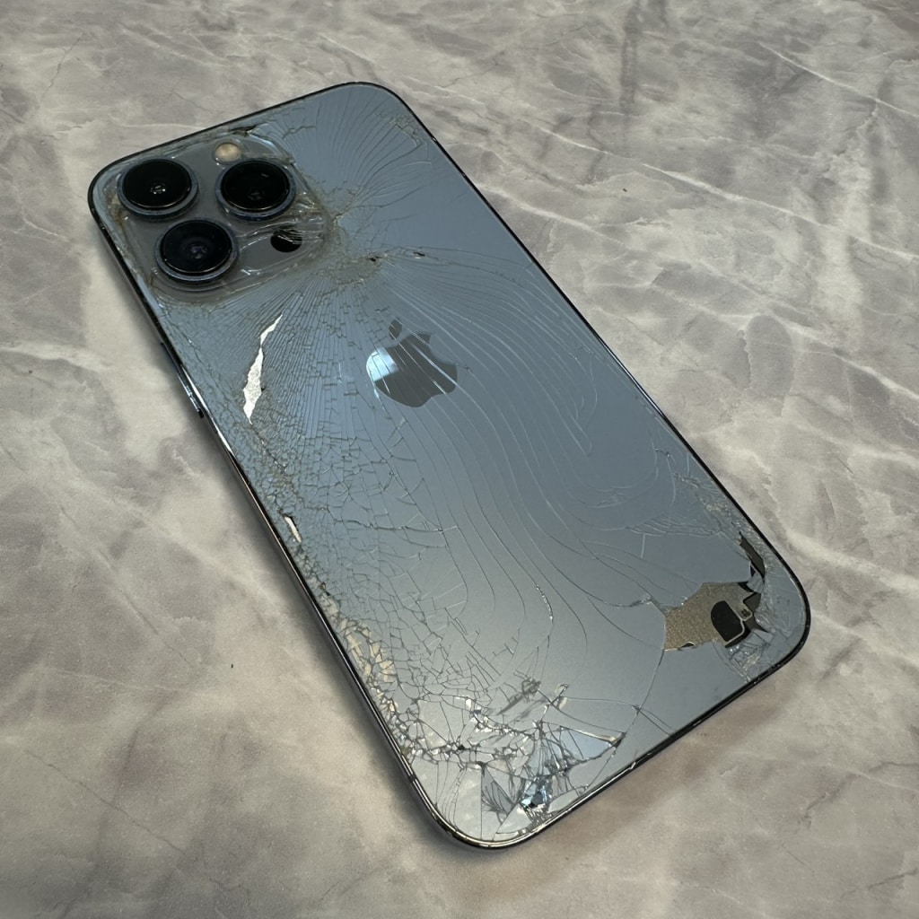 Apple iPhone13Pro シエラブルー 動作不可
