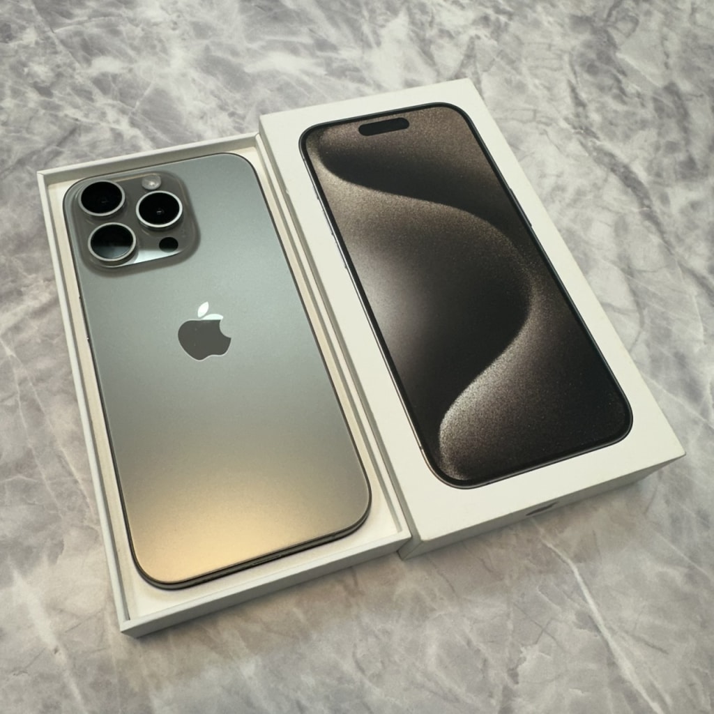 iPhone15 Pro 256GB ナチュラルチタニウム MTUF3J/A