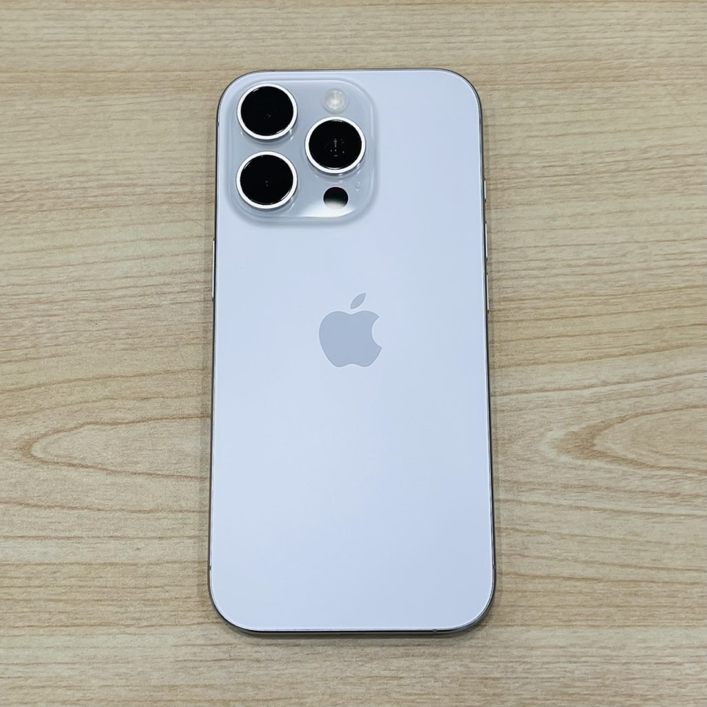 SIMロック解除(docomo) iPhone16 Pro 128GB ホワイトチタニウム MYMW3J/A