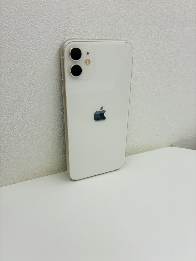 SIMロック解除(Softbank) iPhone11 128GB ホワイト MWM22J/A