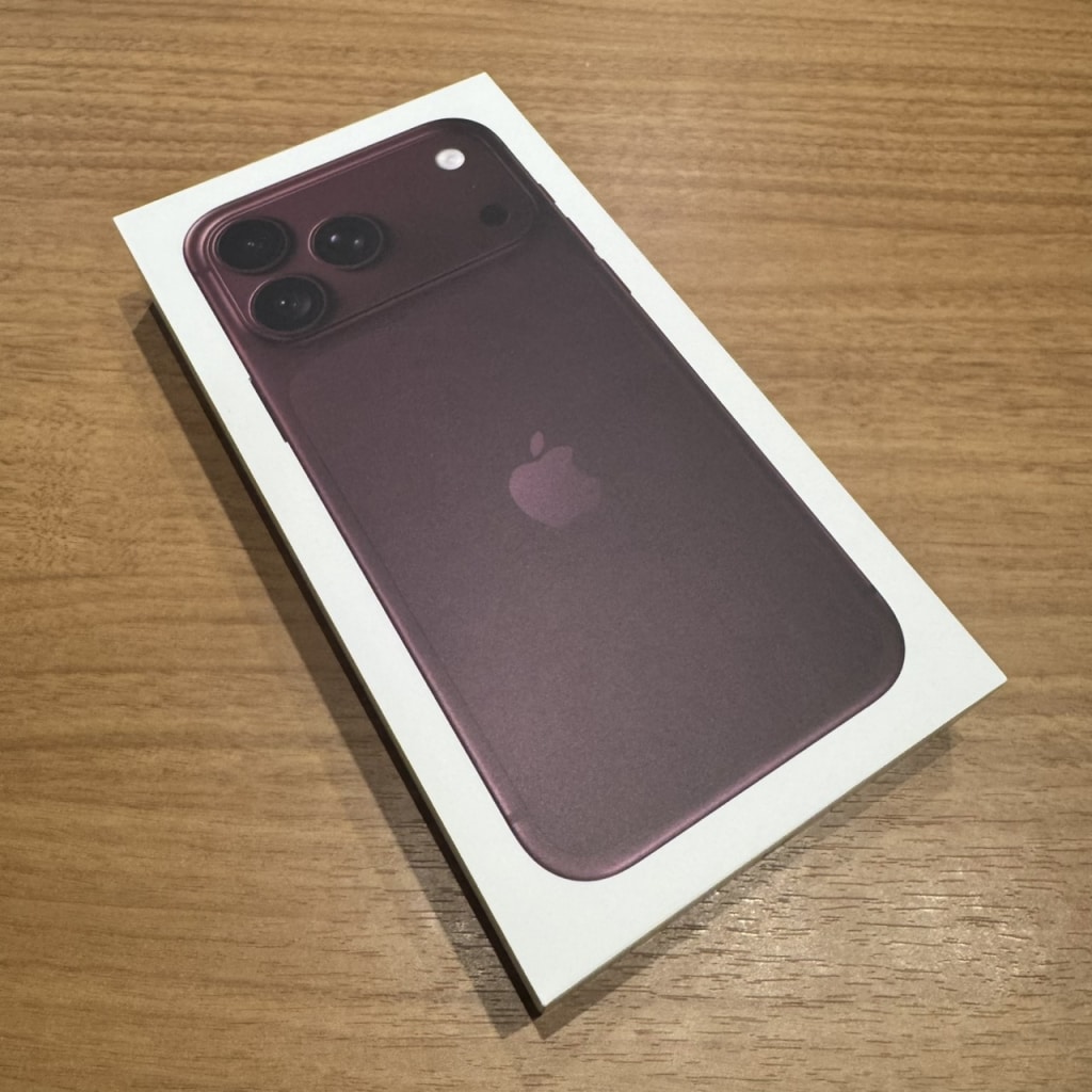 国内版SIMフリー iPhone18ProMax 256GB バーガンディ MJX74J/A