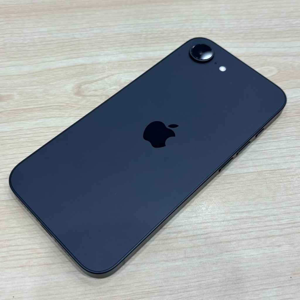 SIMロック解除(docomo) iPhone17e 256GB ブラック MHRN4J/A