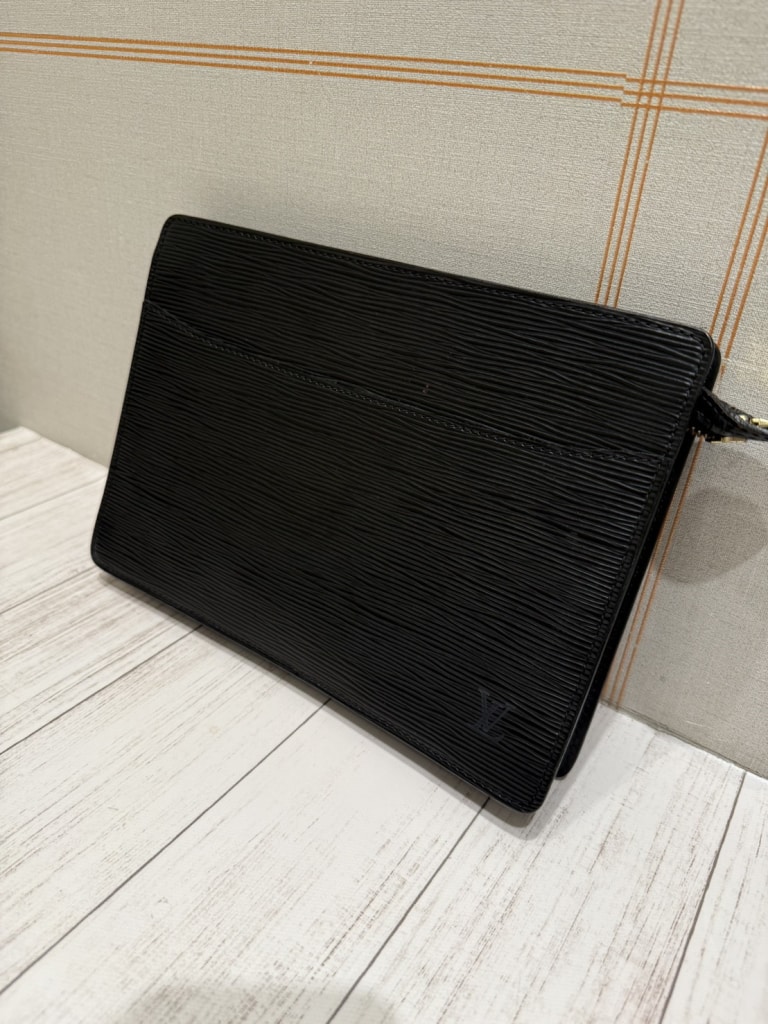 ルイヴィトン エピ ポシェットオム M52522